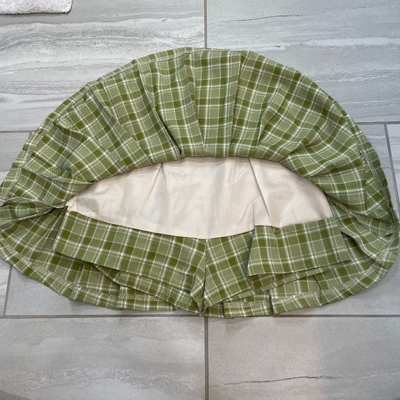 Green and White Plaid Pleated Skirt - Picture 5 of 5